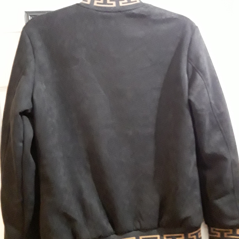 Men's Black VIP Collection - Picture 2 of 3